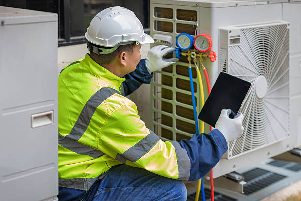 Professional Hvac technician working in Columbus, KS